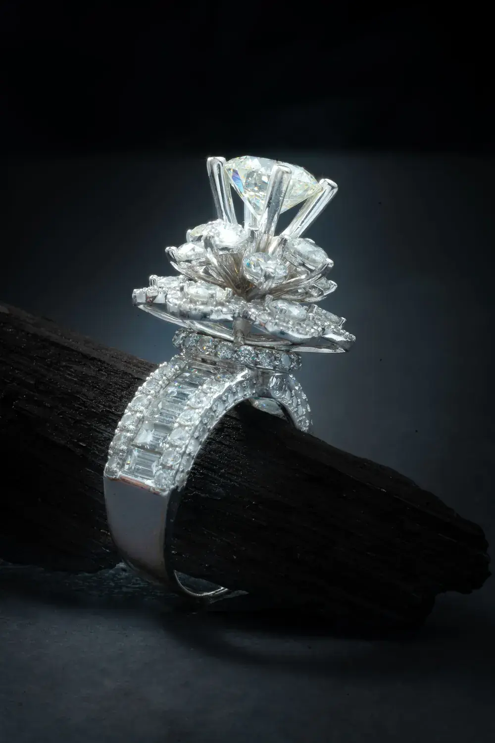 Lumen, high jewellery collection.