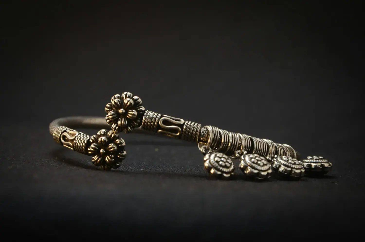 The Nocturne Chain, detail 2